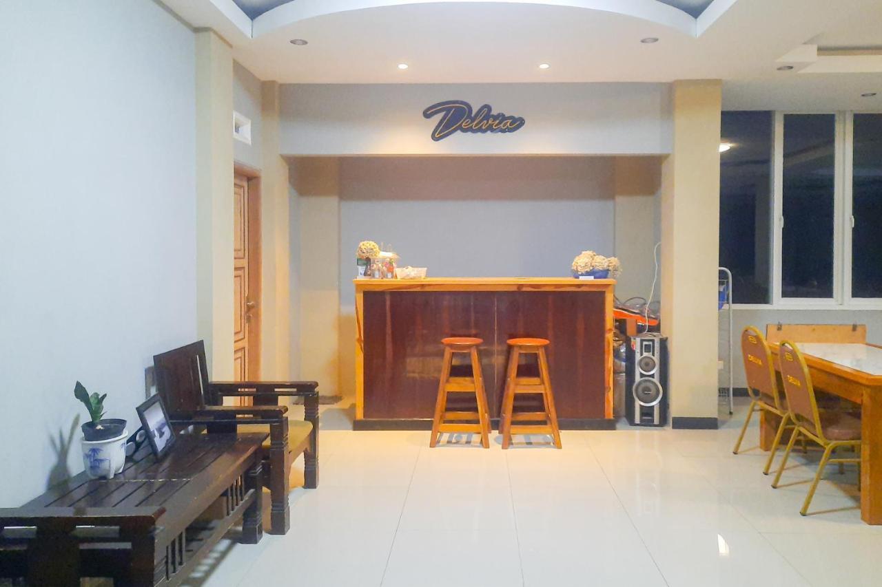 Delvia Bromo Homestay Mitra Reddoorz Pasuruan Exteriér fotografie